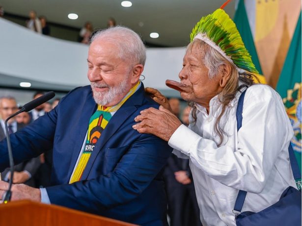 Cacique Raoni cobra promessa de demarcações de terras à Lula
