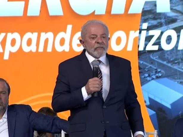 Lula condena tarifa de 50% dos EUA e acusa bolsonarismo de sabotagem diplomática