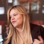 Dona do hit “Garçom, Tem Pitu?” afirma que sucesso teve “mão” de Carlinhos Maia