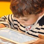 Justiça exige mudanças no YouTube para conter abusos em publicidade infantil; prazo é de 60 dias