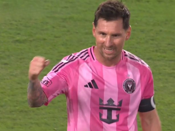 Messi atinge marca de US$ 1 bilhão e vira o 2º bilionário do futebol