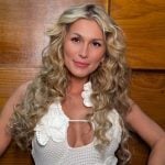 Lívia Andrade debocha de boato sobre salário: “R$ 30 mil eu pagava pro maquiador”