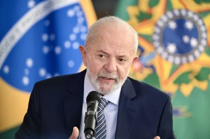 Lula teve pequeno sangramento cerebral após acidente doméstico, diz médico