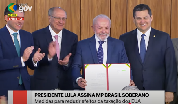 Lula anuncia MP “Brasil Soberano” com R$ 30 bi para setores afetados por tarifaço de Trump