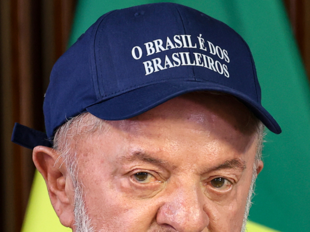 Lula exonera ministros para votação da MP do IOF