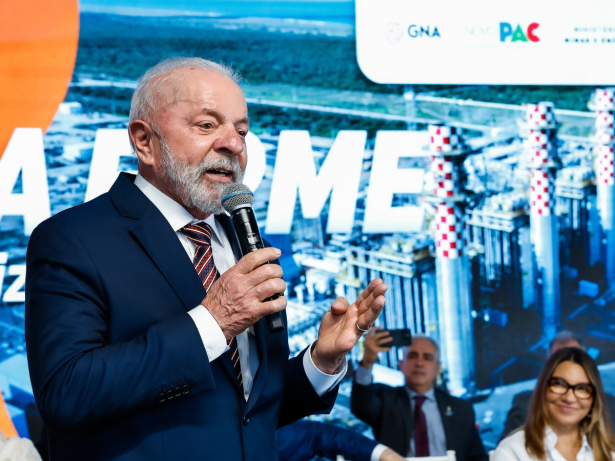 Lula sinaliza aproximação com China após aumento de tarifas dos EUA: “Quem pagar mais”