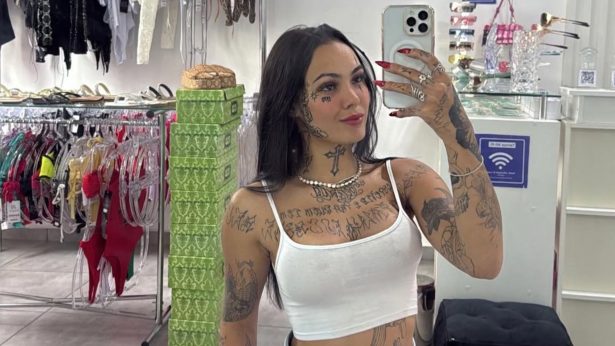 Live no Instagram registra momento em que influenciadora é esfaqueada pelo namorado