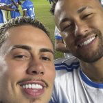 Neymar se diverte ao ver tatuagem de MC Daniel inspirada nele que deu errado