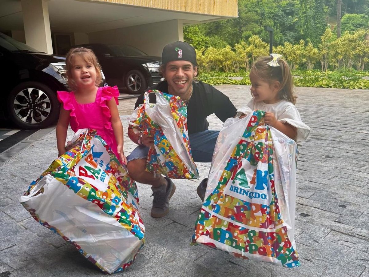 Maria Alice, Zé Felipe e Maria Flor (Foto: Reprodução/Instagram)