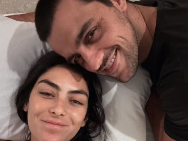 Esposa de Felipe Simas relata susto e cirurgia de emergência: “Carregada”