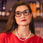 Filha de ministro Fachin sofre ataque em praça no centro de Curitiba