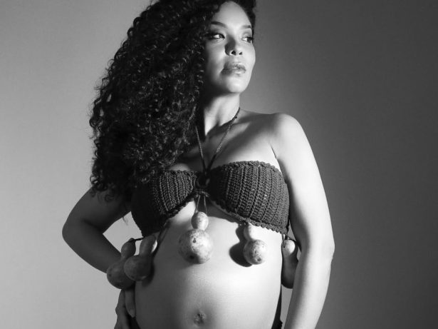 Micheli Machado, esposa de Robson Nunes, faz carta aberta sobre a perda da filha