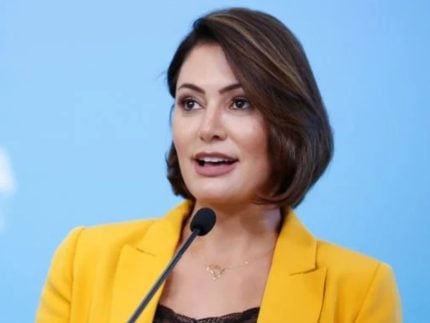Acusada de ser “ex-garota de programa”, Michelle Bolsonaro entra com ação na Justiça