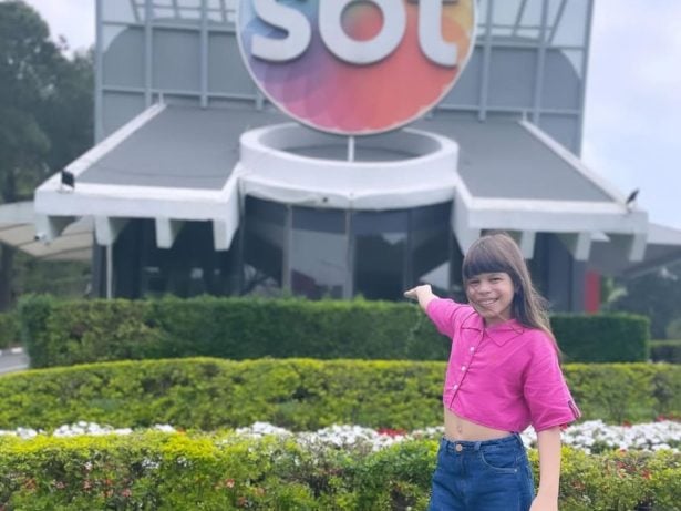 Atriz mirim do SBT é diagnosticada com tumor cerebral e sofre paradas cardíacas