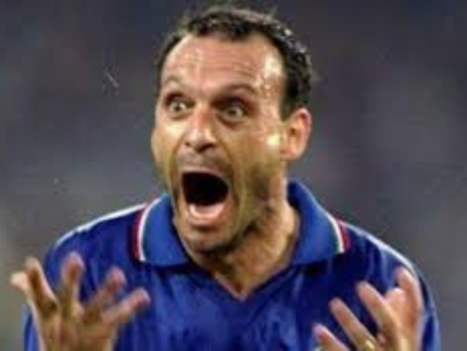 Morre o artilheiro da Copa do Mundo de 1990, Totò Schillaci