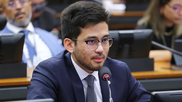 Parlamentares acionam MPF e pedem retirada de músicas de Poze do Rodo e Oruam