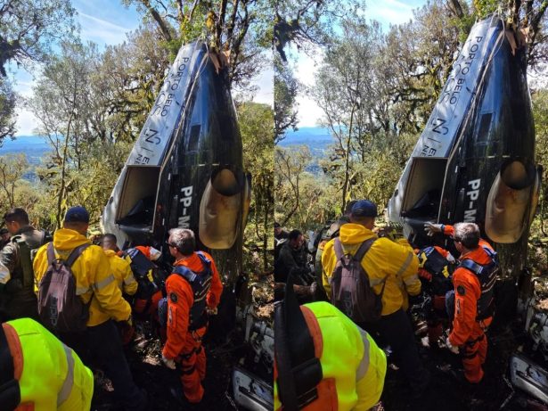 Bombeiros concluem retirada dos corpos das cinco vítimas de queda de helicóptero em SC
