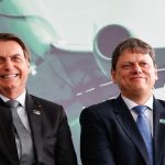 Tarcísio pede aval do STF para visitar Bolsonaro em prisão domiciliar