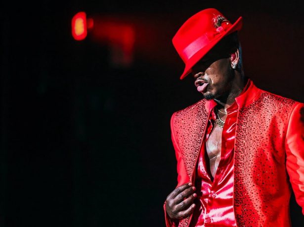Ne-Yo é processado por mulher que alega ter sido atacada por cão do cantor