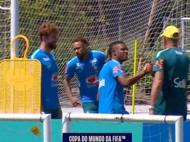 Reforço na Copa: Neymar faz 1º treino completo e mira jogo com Escócia