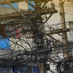 “Gatos” de energia geram rombo bilionário no Brasil; saiba como eles afetam o consumidor