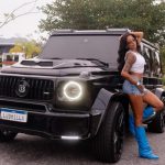 Ludmilla exibe novo carro de luxo avaliado em cerca de R$ 4 milhões
