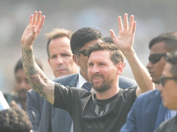 Messi na Índia: visita do astro acaba em invasão de campo, revolta de torcedores e prisão