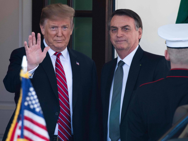 “Obrigado por existir”, escreve Bolsonaro após receber apoio de Trump