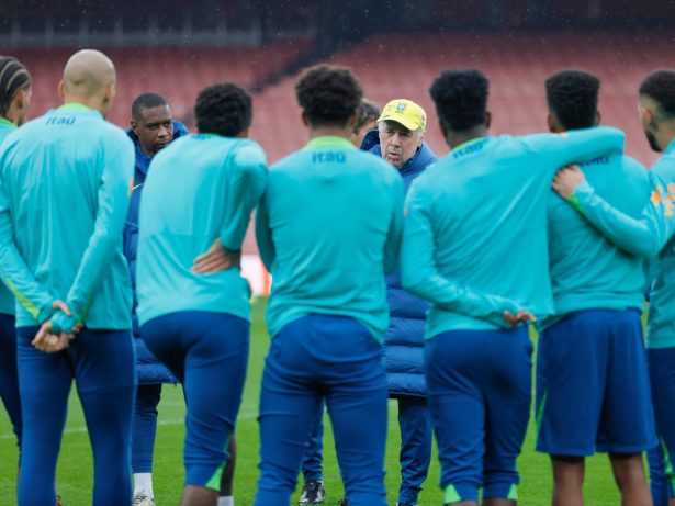 Ancelotti prega solidez defensiva e vê modelo de 1994 como exemplo para o Brasil