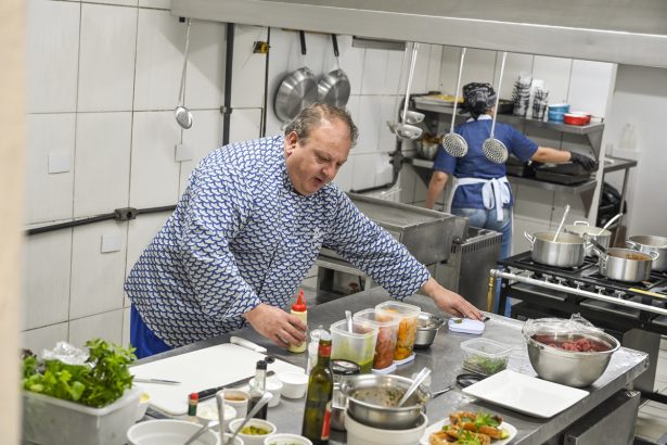 Com Erick Jacquin, 4ª temporada do “Pesadelo na Cozinha” estreia em fevereiro, na Band