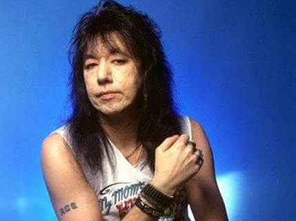 Morre Ace Frehley, guitarrista do Kiss, aos 74 anos
