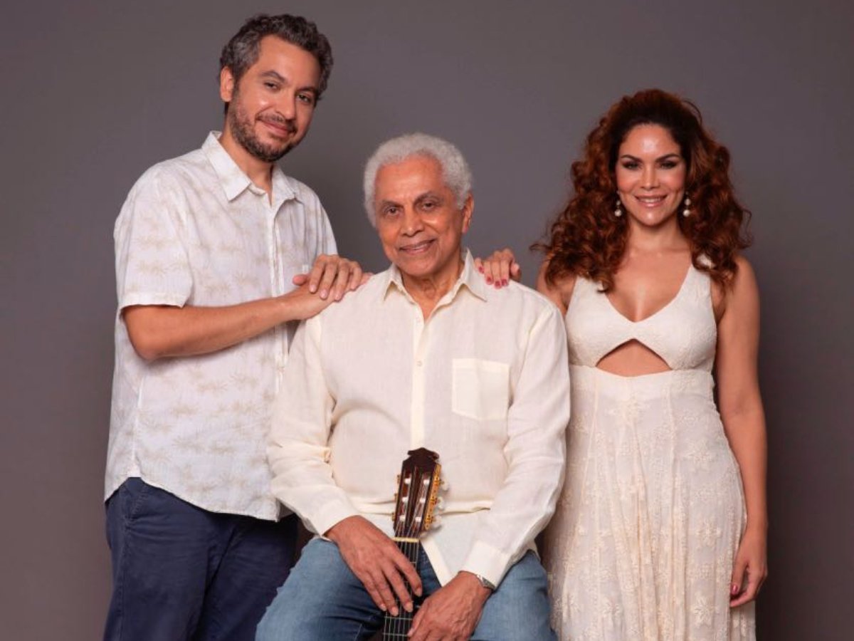 Paulinho da Viola e filhos - Foto: Léo Aversa/Divulgação