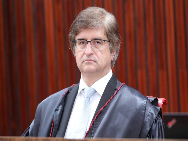 “A democracia assume sua defesa ativa”, diz Paulo Gonet em julgamento de Bolsonaro