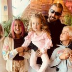 Pedro Scooby compartilha antes e depois com os filhos: “Sendo muito felizes”