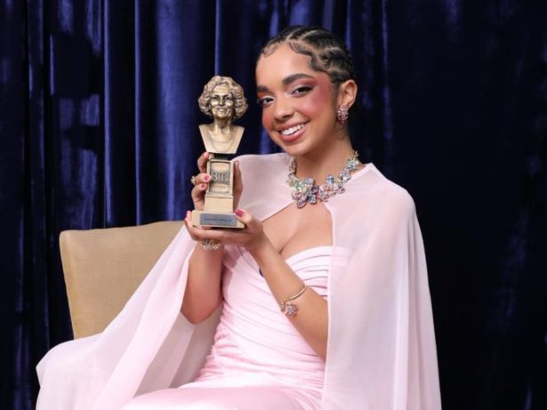 Prêmio Bibi Ferreira: Laura Castro vence categoria de “Melhor Atriz de Musicais”
