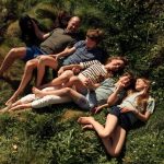 Príncipe William e Kate celebram 15 anos de casamento com foto em família