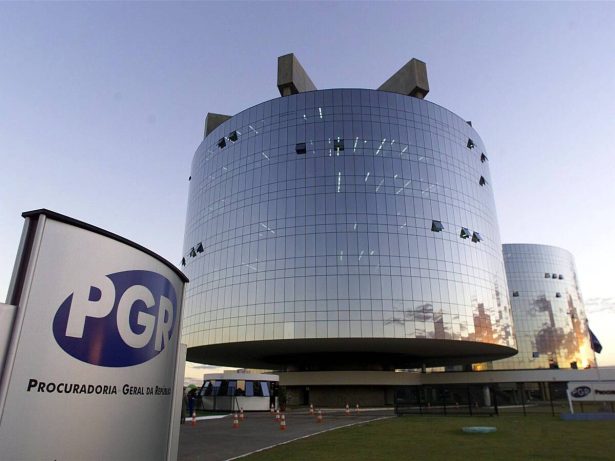 Supremo concede 48 horas para PGR se manifestar sobre “fuga” de Bolsonaro para Argentina