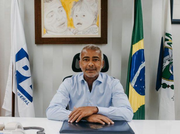 Romário anuncia licença no Senado; suplente assume a vaga temporariamente