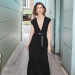 Pura elegância! Fernanda Torres posa com look usado no Bafta: “Alta costura”