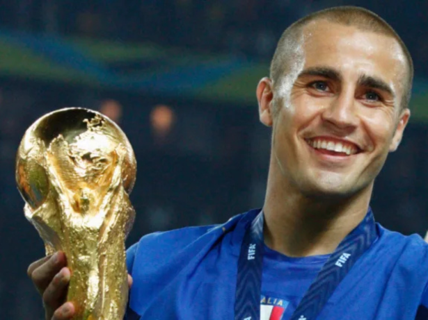 Campeão do mundo e técnico do Uzbequistão, Cannavaro questiona revista nos EUA: “Só para nós?”