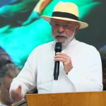 “Quem deveria ter impeachment são esses deputados e senadores”, diz Lula ao defender Moraes