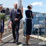 Acompanhada de William, Kate Middleton batiza navio de guerra da Marinha Real