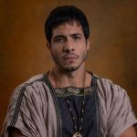 Rafael Gualandi destaca a força da fé e da coragem em “O Senhor e a Serva”