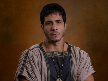 Rafael Gualandi destaca a força da fé e da coragem em “O Senhor e a Serva”