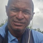 Repórter da Globo é ameaçado por traficantes e deixa área de tiroteio na Bahia