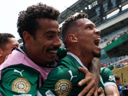 Fogo baixo? Palmeiras provoca Botafogo após vitória no Mundial de Clubes