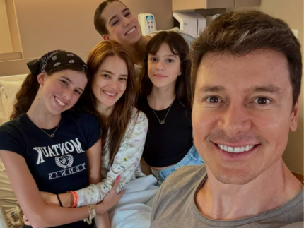 Rodrigo Faro posta foto com Vera Viel e família após cirurgia: “Agradecer a cura”