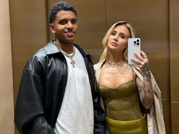 Namorada do Rodrygo Goes diz ser “100% blindada” contra inveja em cima do seu relacionamento