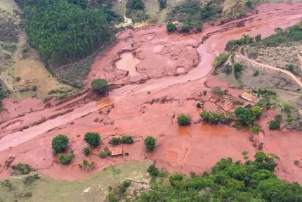 Rompimento da barragem em Mariana: Justiça absolve empresas acusadas no caso