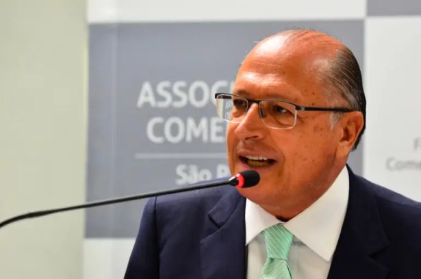 Alckmin passa por exames no Sírio Libanês, em Brasília, após dores abdominais